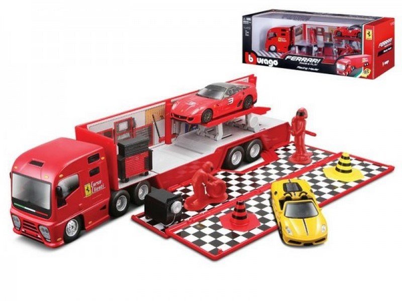Ferrari kamion se závodním autem. Model Ferrari Race & Play Racing Hauler j