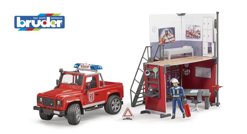 Bruder 62701 BWORLD Hasičská stanice, Land Rover a hasič  Akce pouze do vyprodání zásob!