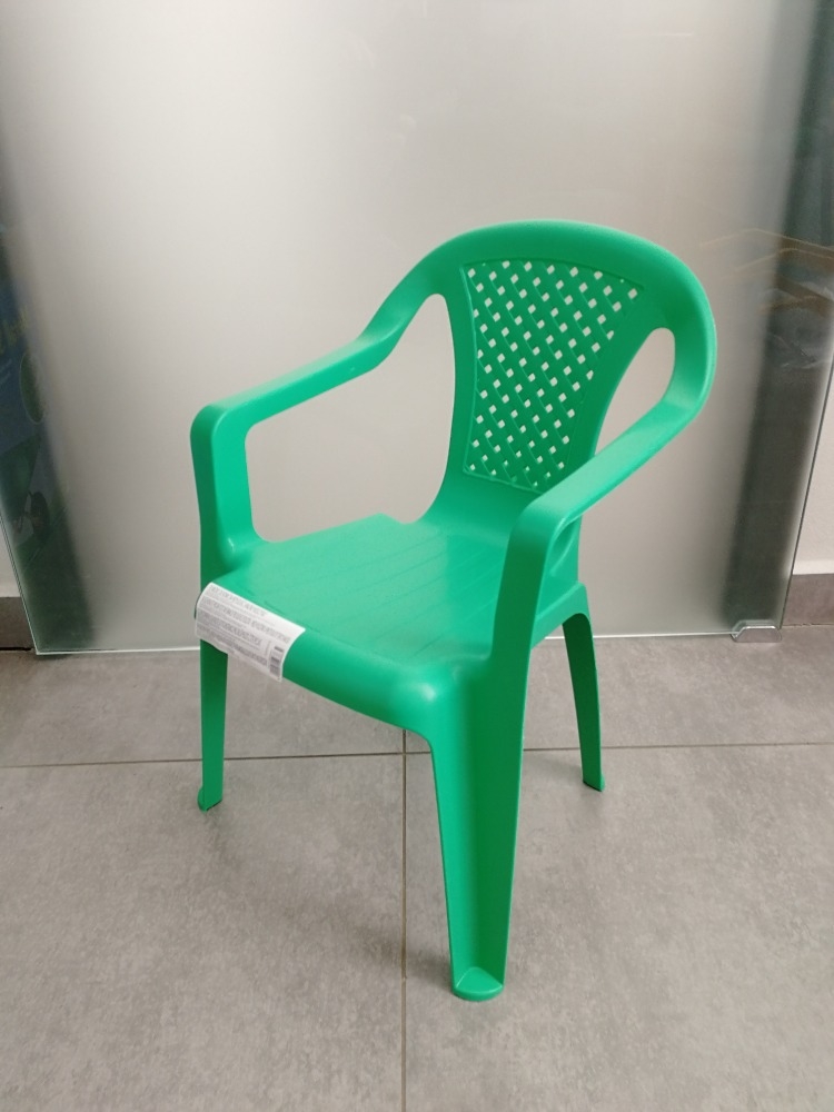 Dětská židle plastová zelená